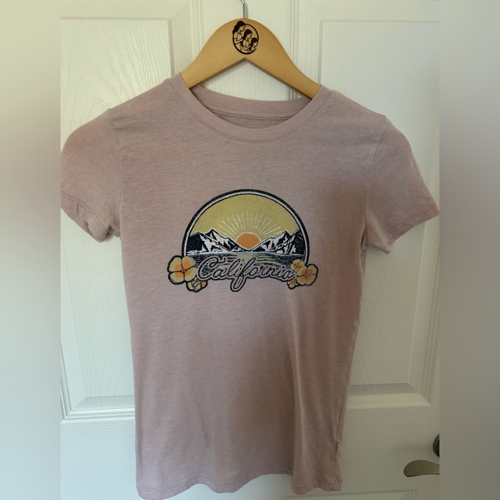 Free State Beige tee women’s size small
